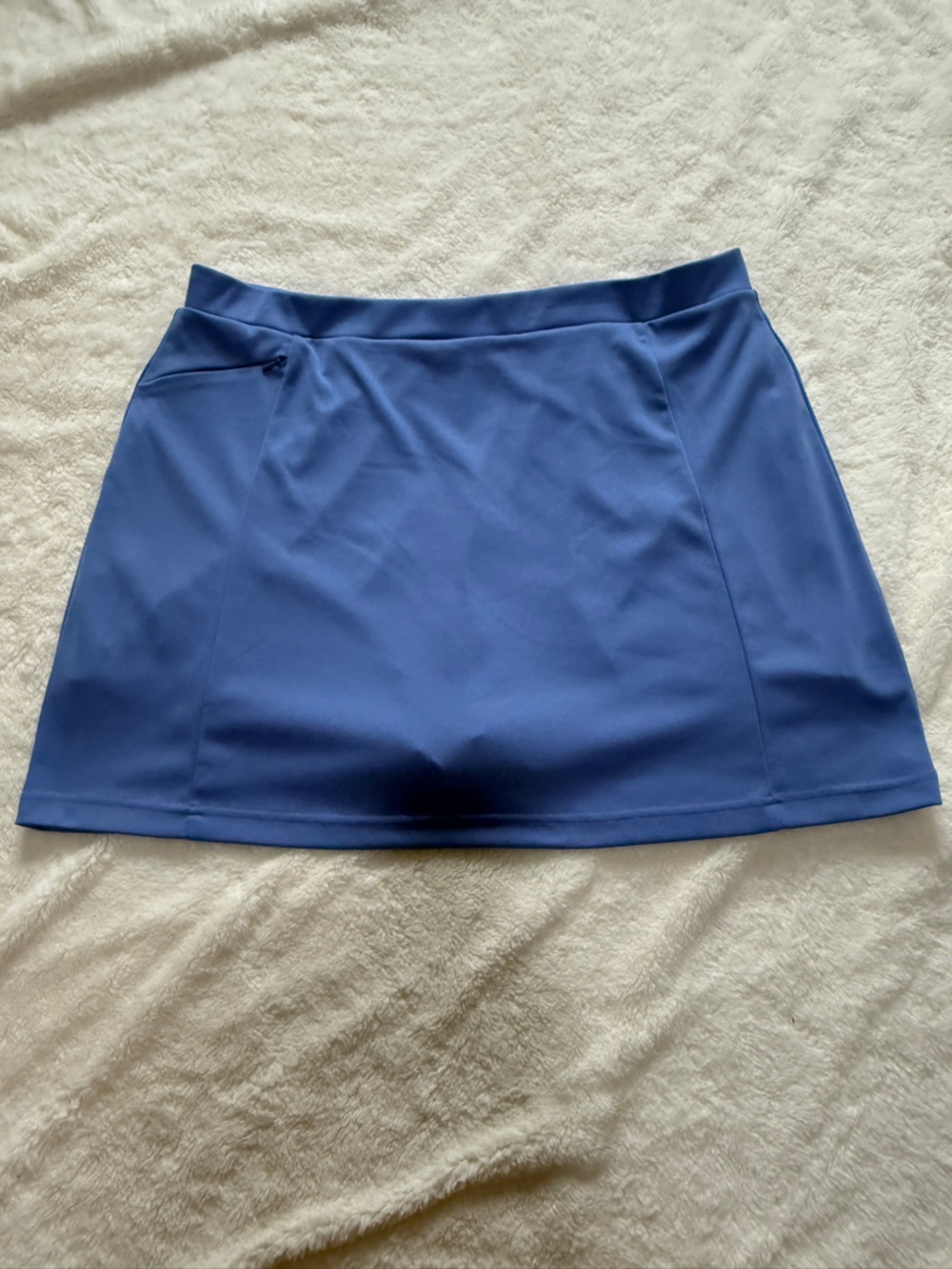 TEHAMA Perforated Light Blue Active Top